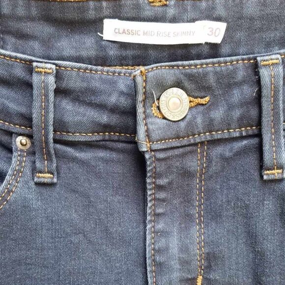 Levis Classic Mid Rise Skinny Jeans Size 30 - Picture 2 of 12